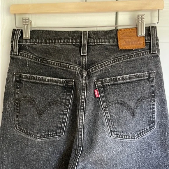 Levi's Ribcage Straight - Picture 5 of 8